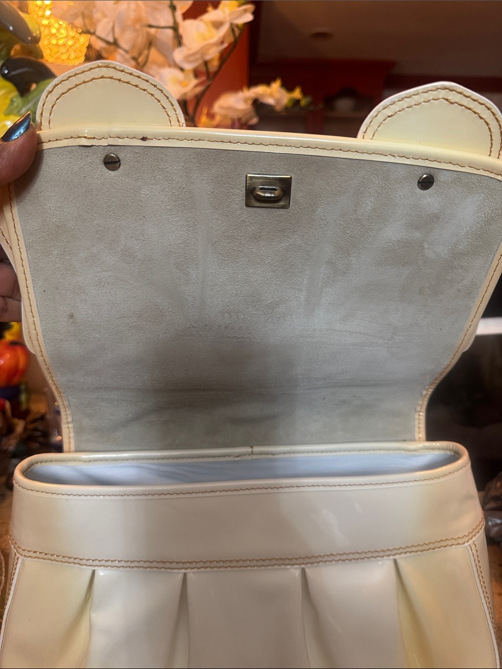 Authentic Vintage Fendi Cream Patent Leather Satchel - Women’s Bag - Picture 13 of 14